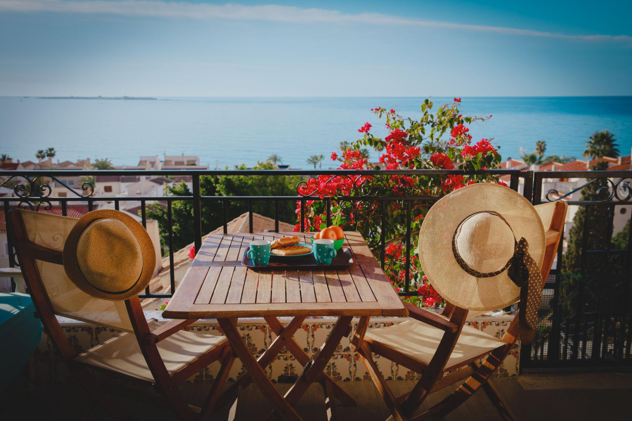 Как да си гарантираш истинска почивка на метри от морето (без неприятни изненади)