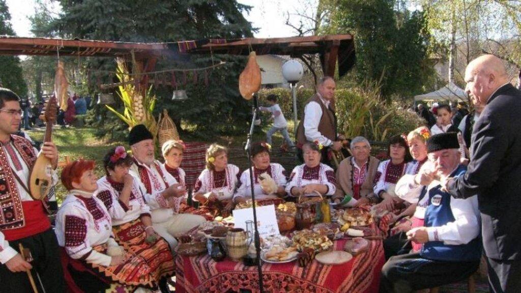 Екскурзия за Празника на Еленския бут и посещение на Велико Търново, 2 дни