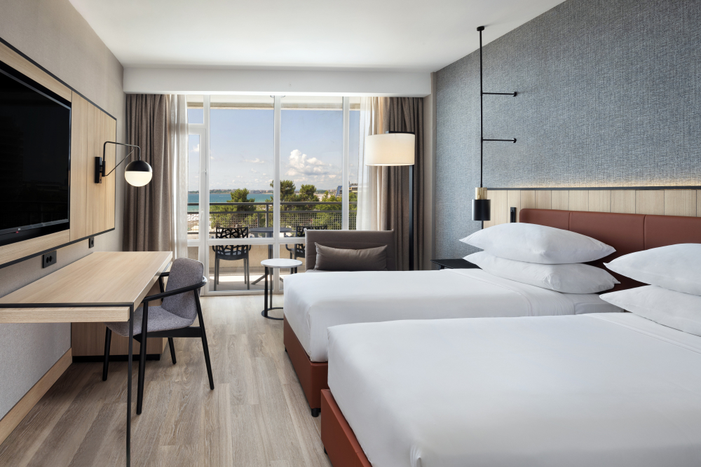 FOUR POINTS BY SHERATON