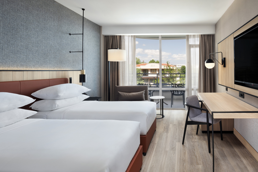 FOUR POINTS BY SHERATON
