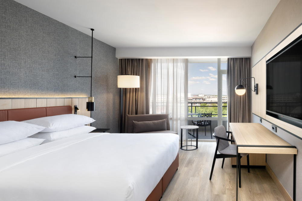 FOUR POINTS BY SHERATON