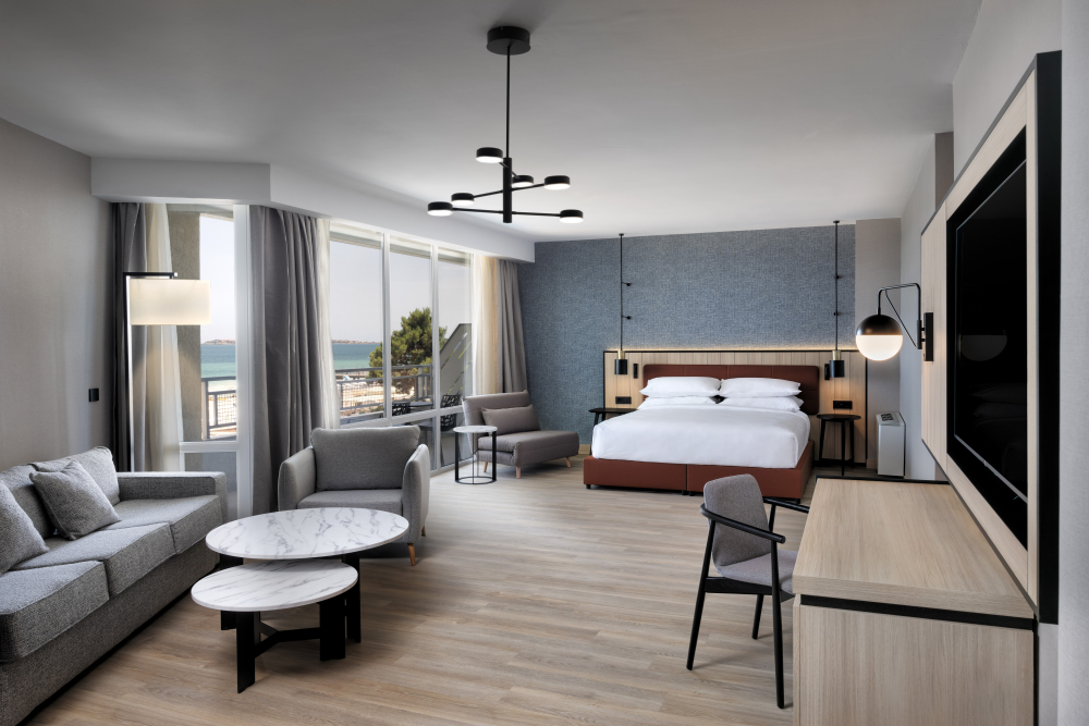 FOUR POINTS BY SHERATON