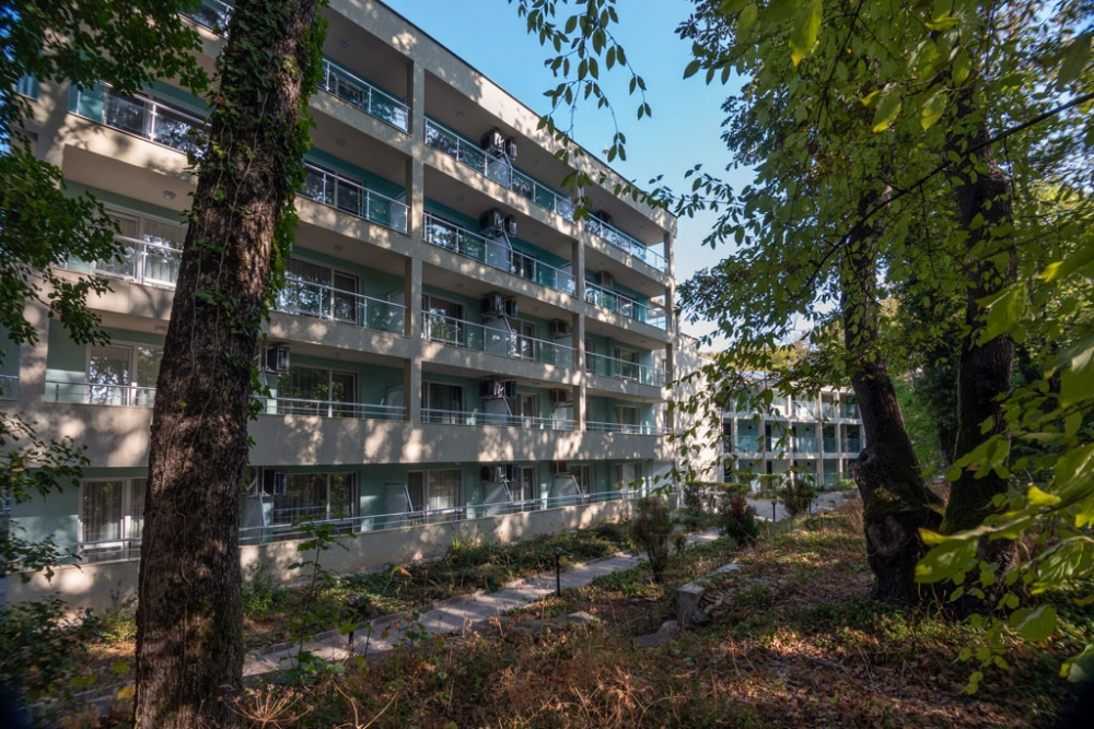 АРИАНА