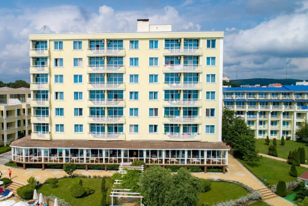 ПЕРЛА БИЙЧ II