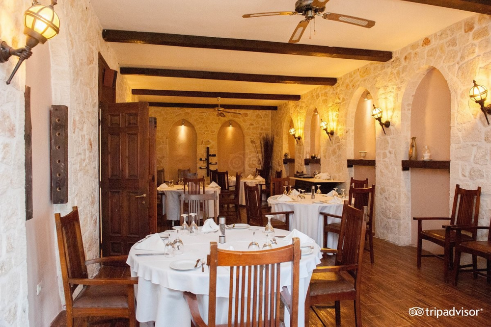 ALIA PALACE HOTEL