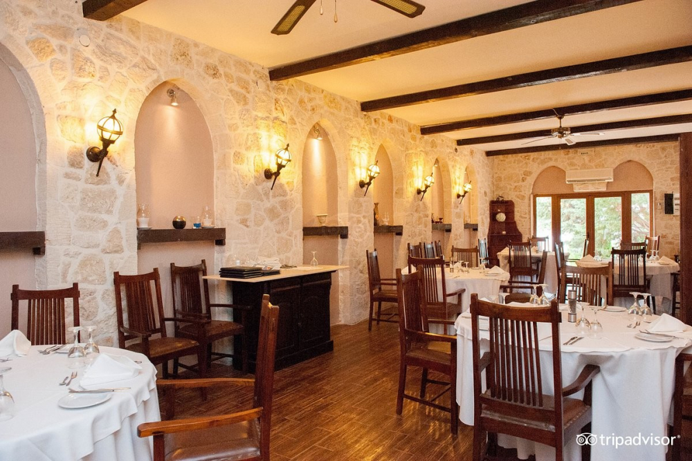 ALIA PALACE HOTEL