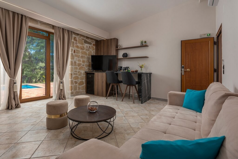 ALIA PALACE HOTEL