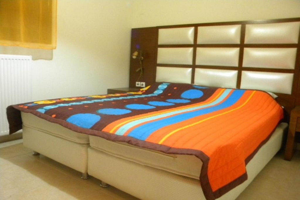 ELENA APARTMENTS