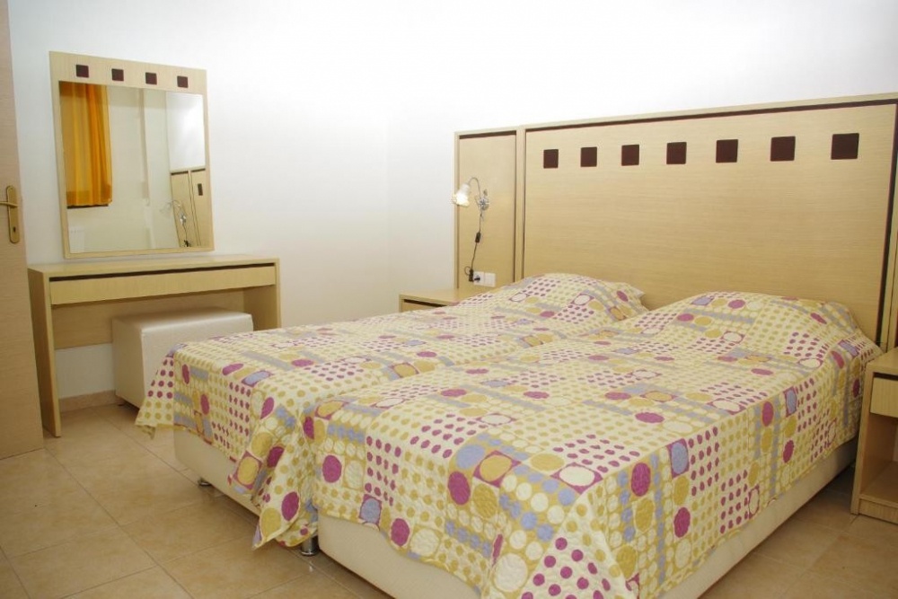 ELENA APARTMENTS