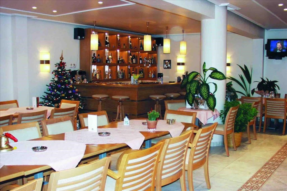 IRIS HOTEL