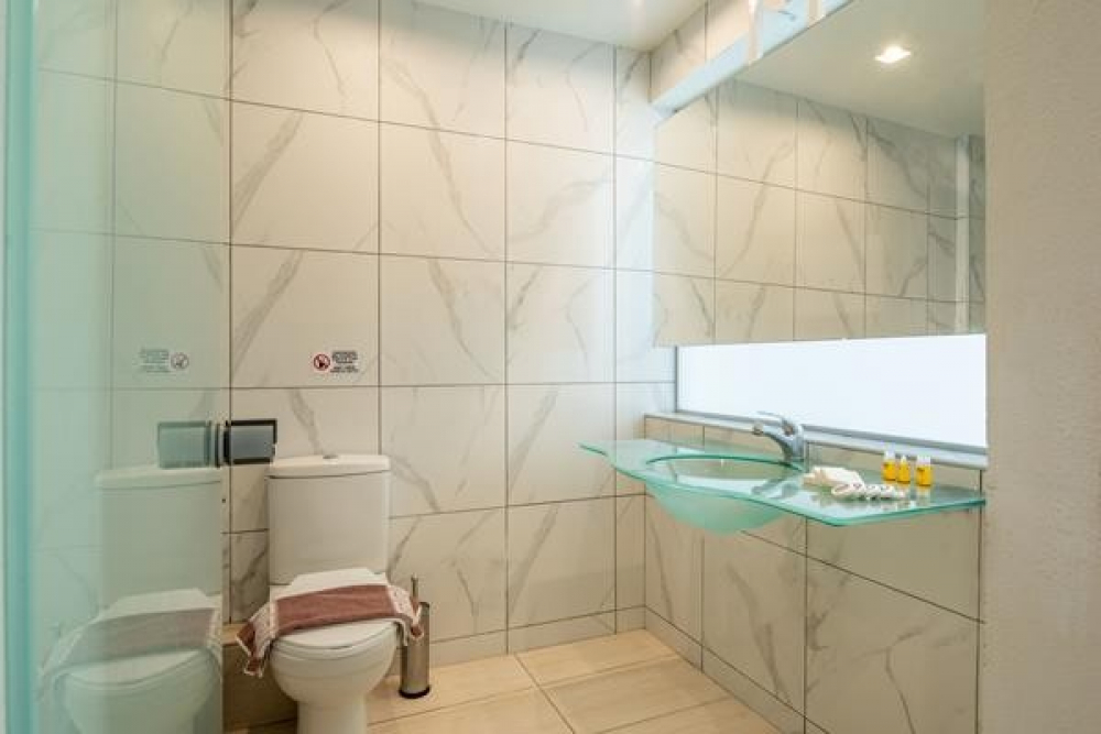 TORONI BLUE SEA HOTEL 