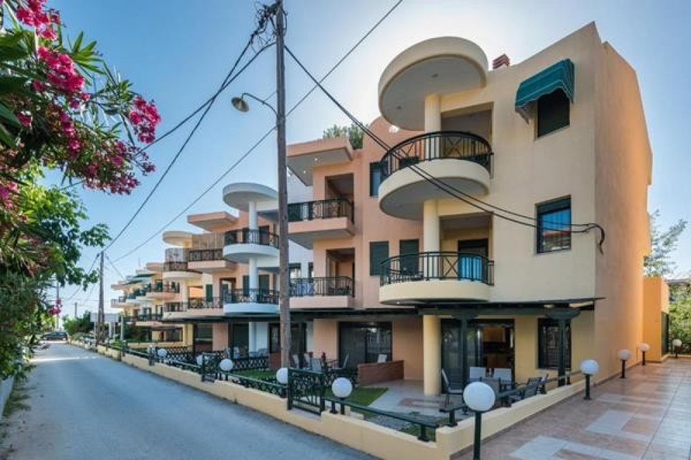 TORONI BLUE SEA HOTEL 