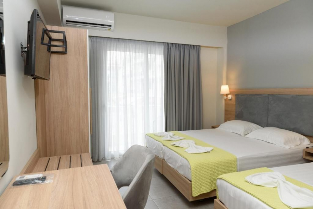 REGINA MARE HOTEL