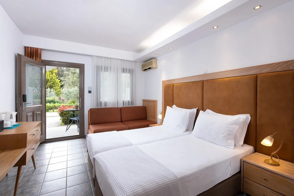 ALEXANDROS PALACE HOTEL AND SUITES