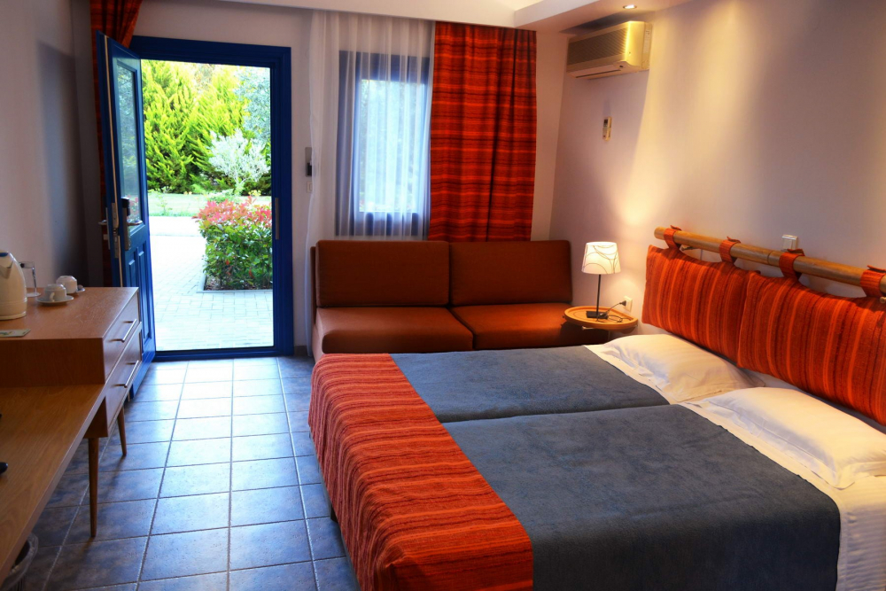 ALEXANDROS PALACE HOTEL AND SUITES