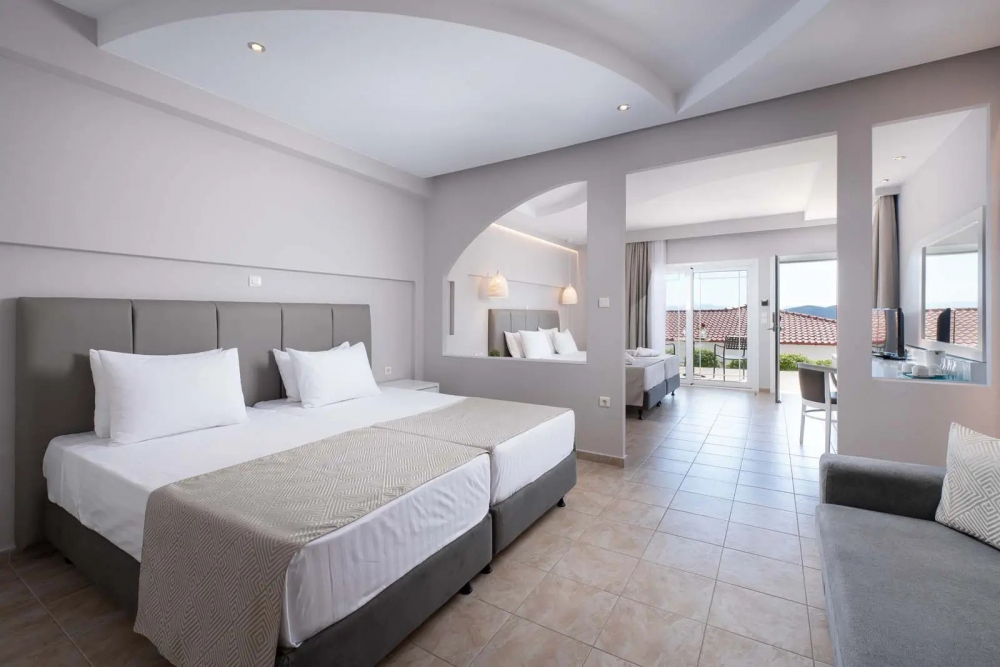 ALEXANDROS PALACE HOTEL AND SUITES