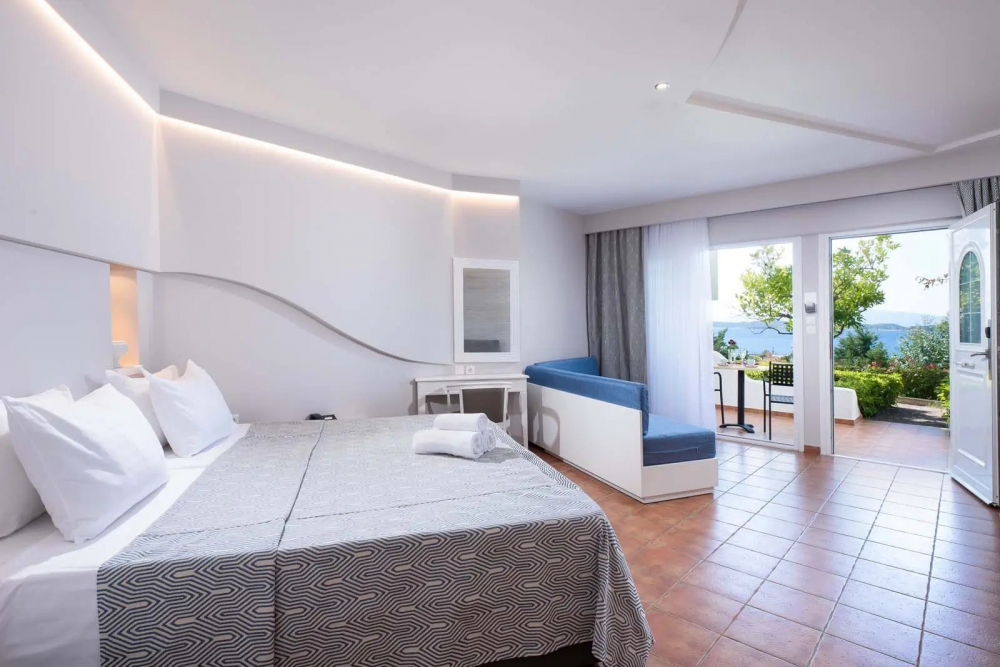 ALEXANDROS PALACE HOTEL AND SUITES