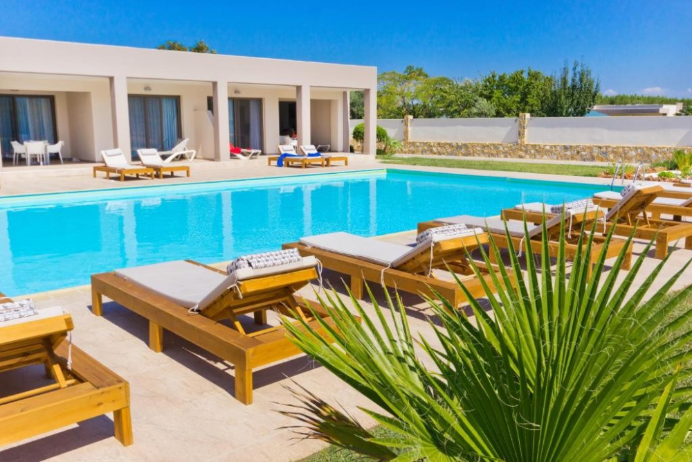 ALEA HOTEL & SUITES