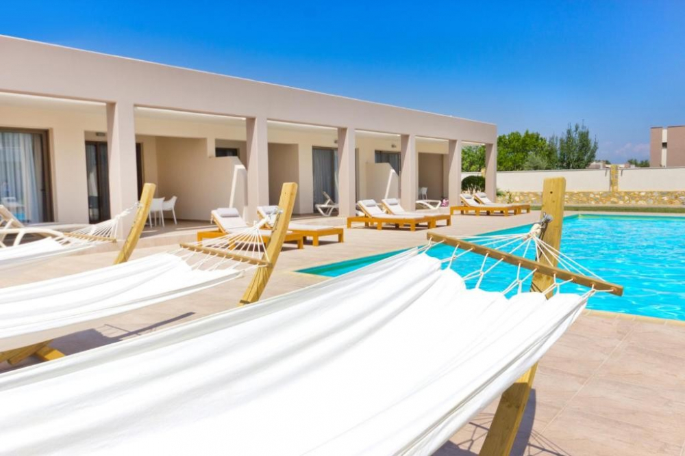 ALEA HOTEL & SUITES