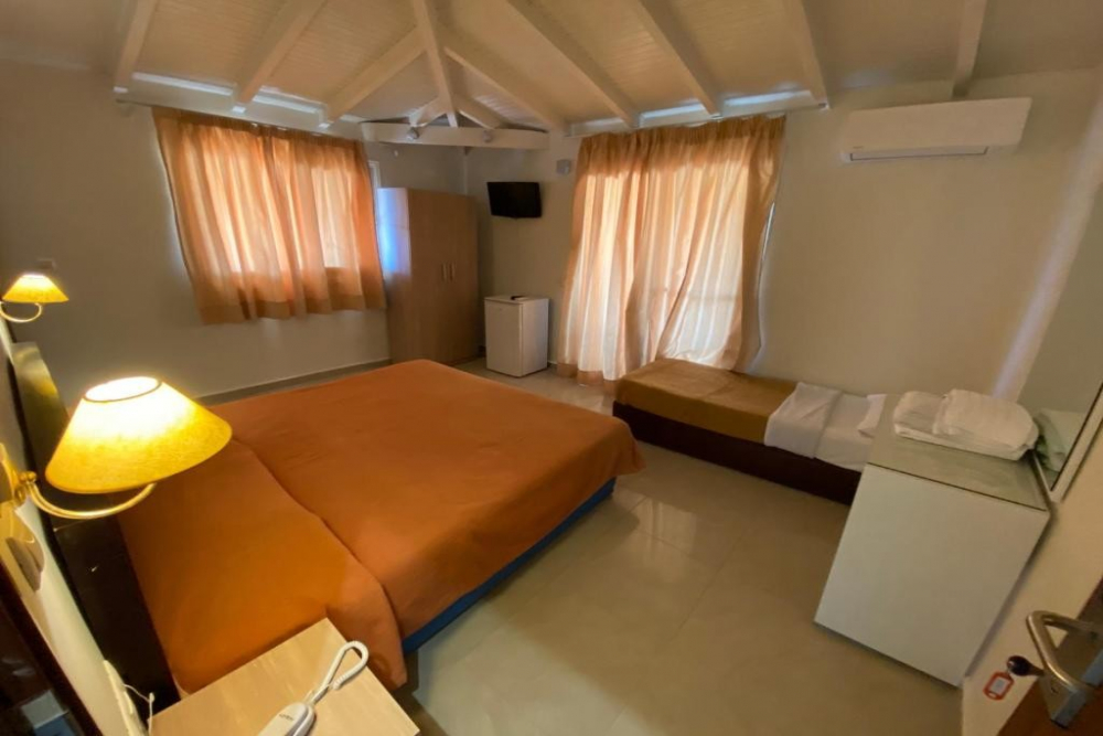 PLATON BEACH HOTEL