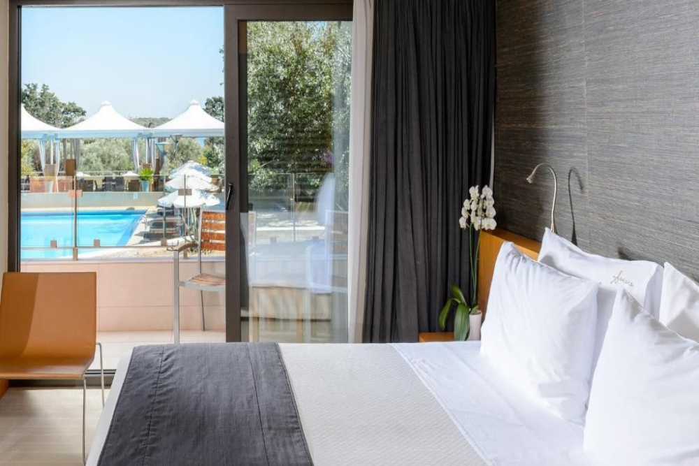 ALEXANDER BEACH HOTEL