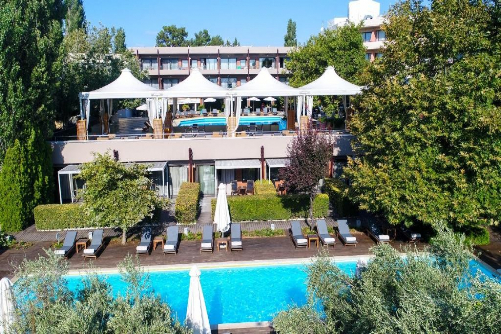 ALEXANDER BEACH HOTEL