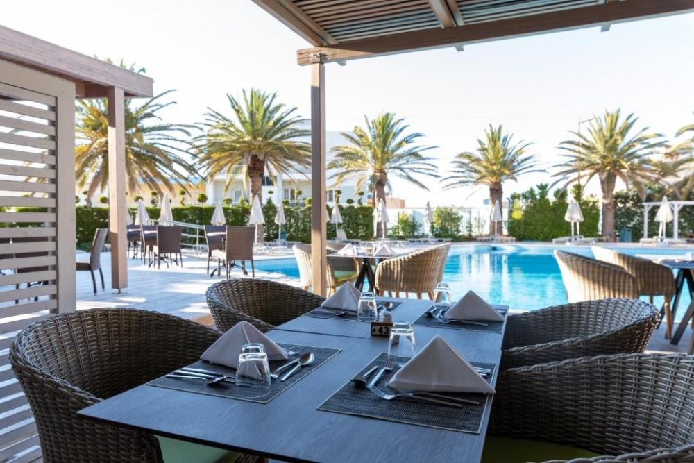 MINOS HOTEL
