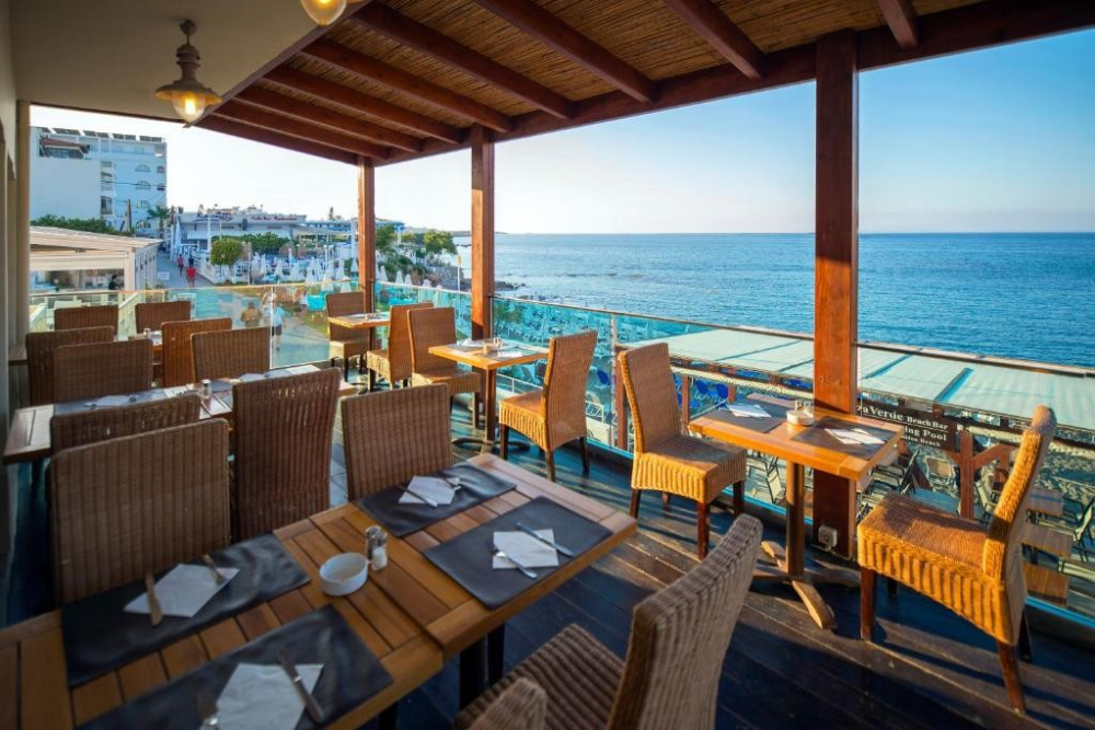 GOLDEN BEACH HOTEL
