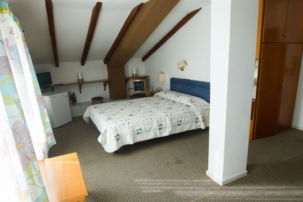 XASTERO HOTEL