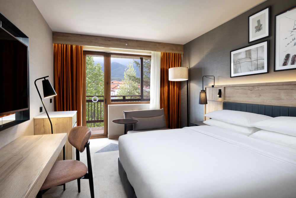 FOUR POINTS BY SHERATON Банско