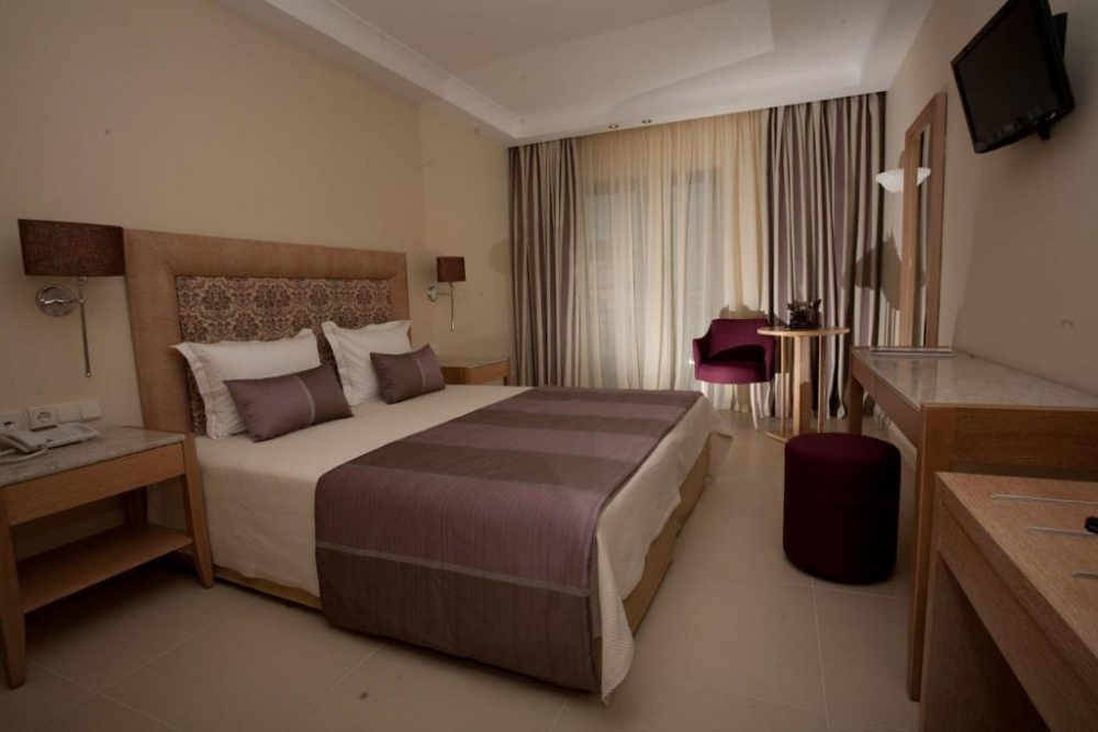DANAI HOTEL & SPA