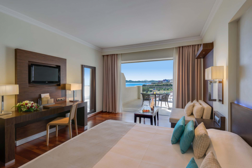 ELYSIUM RESORT & SPA 