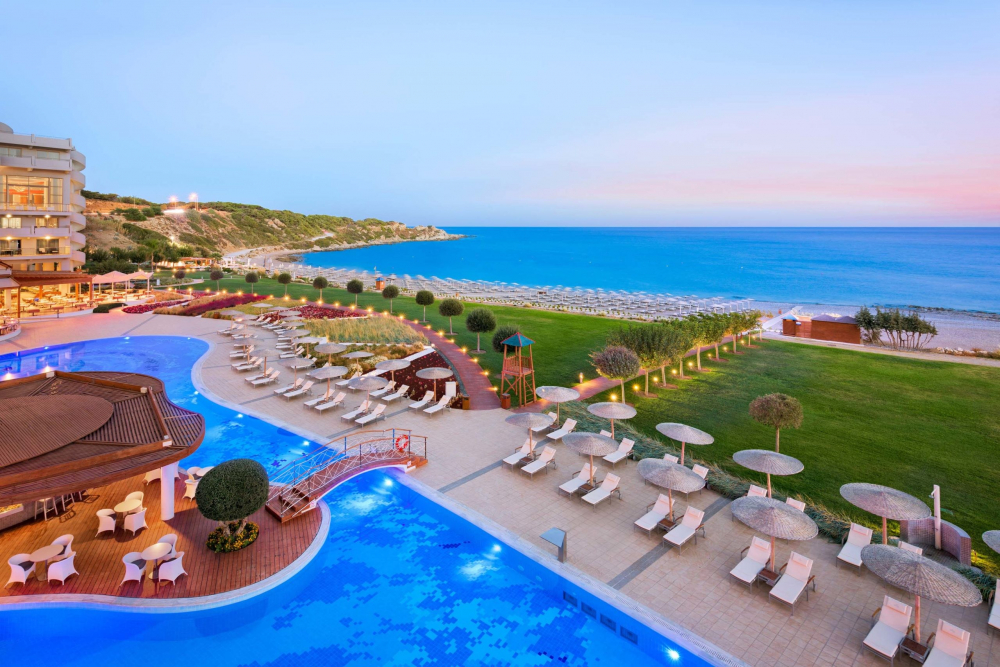 ELYSIUM RESORT & SPA 