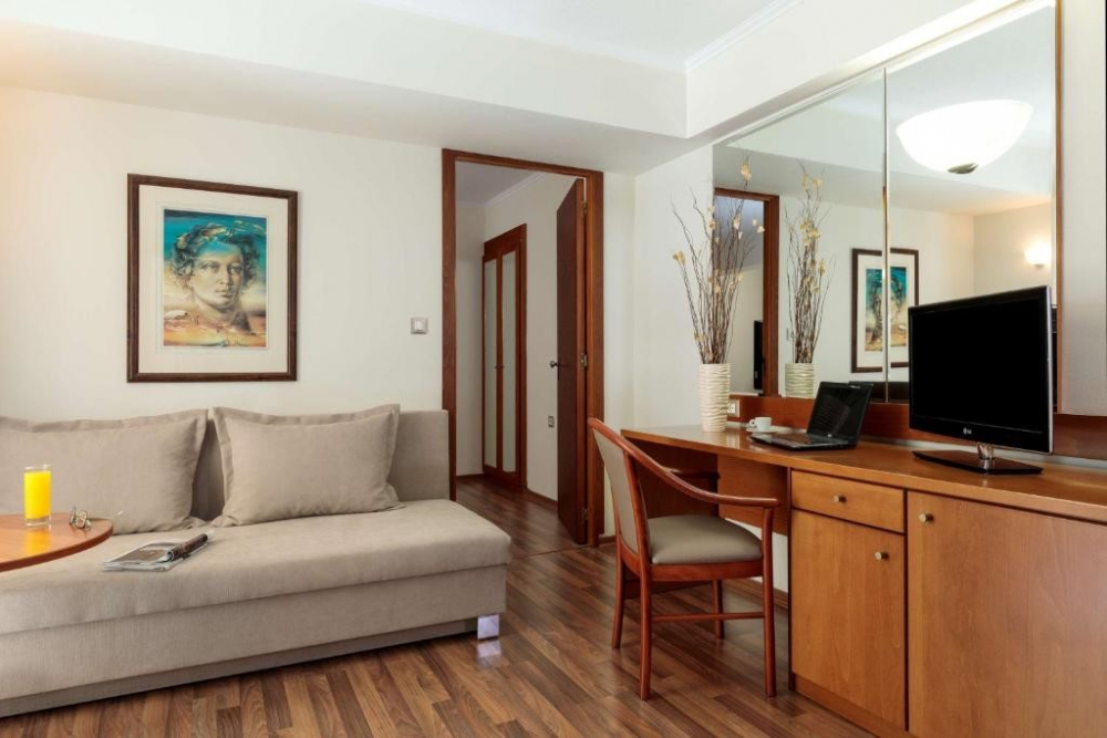 BEST WESTERN PLAZA HOTEL