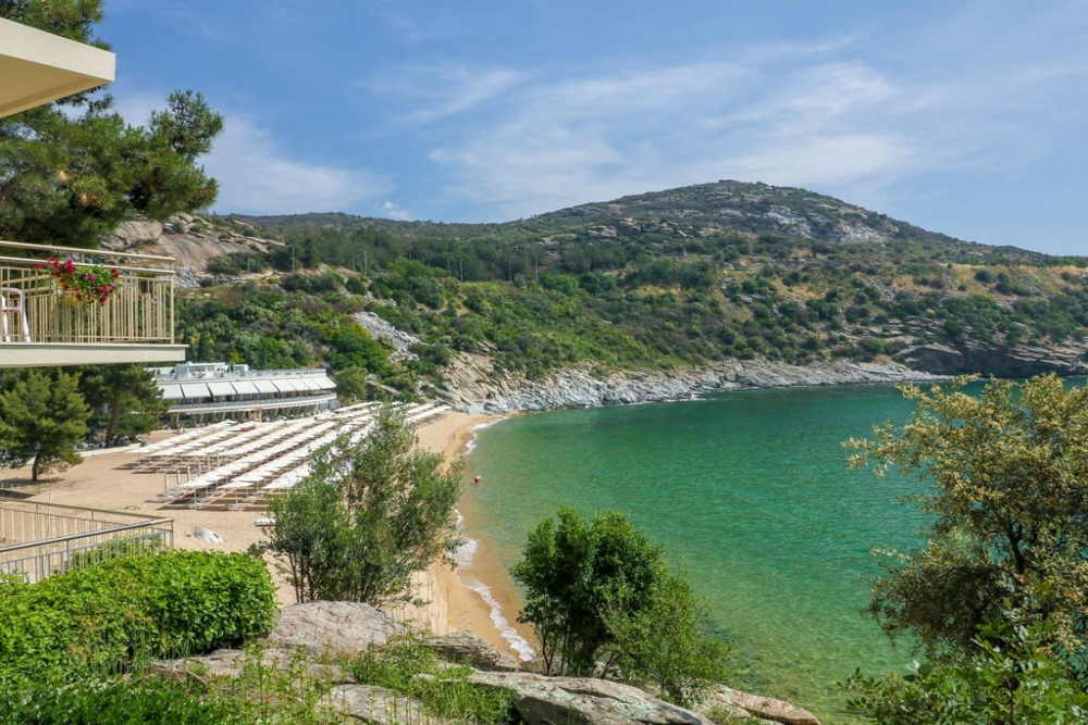 TOSCA BEACH