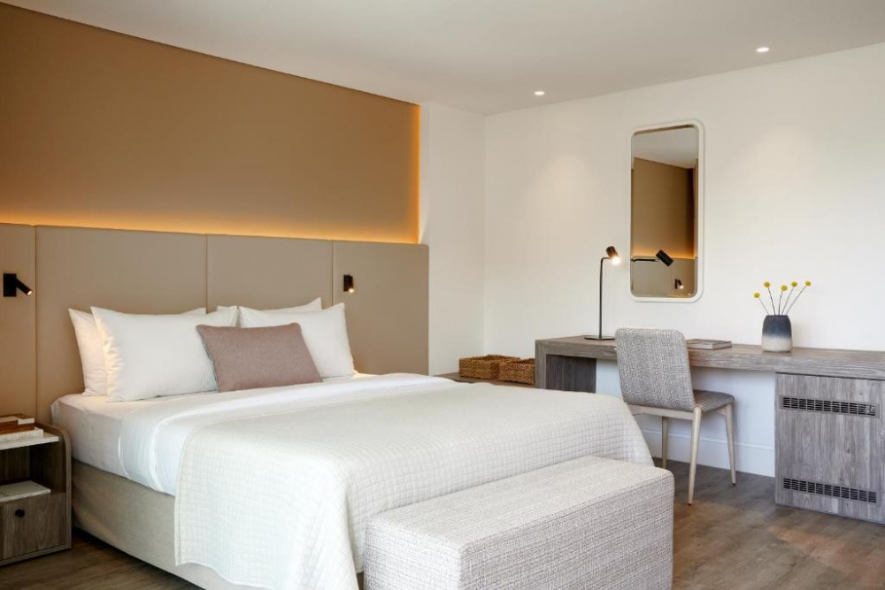 EVEREDEN BEACH RESORT HOTEL