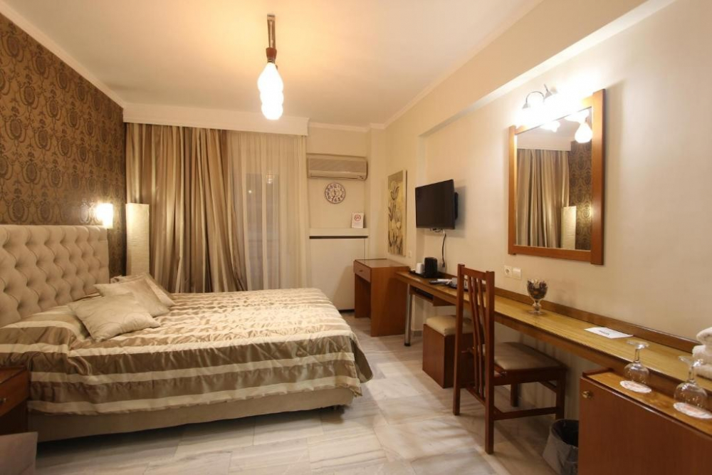 MALLAS HOTEL