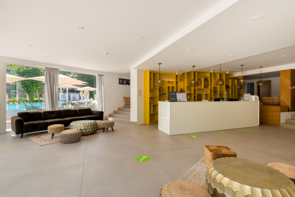 IBIS STYLES ROOMER ХОТЕЛ
