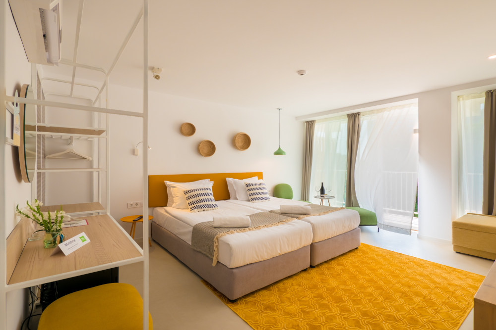 IBIS STYLES ROOMER ХОТЕЛ