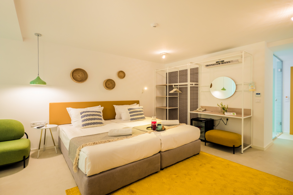 IBIS STYLES ROOMER ХОТЕЛ