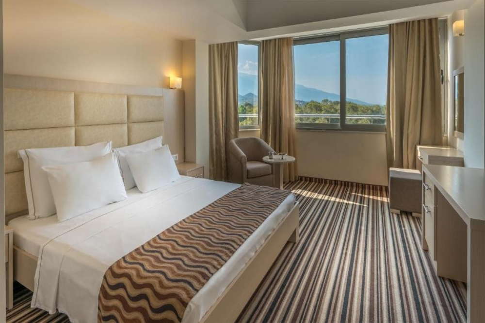 PLATAMON CRONWELL RESORT
