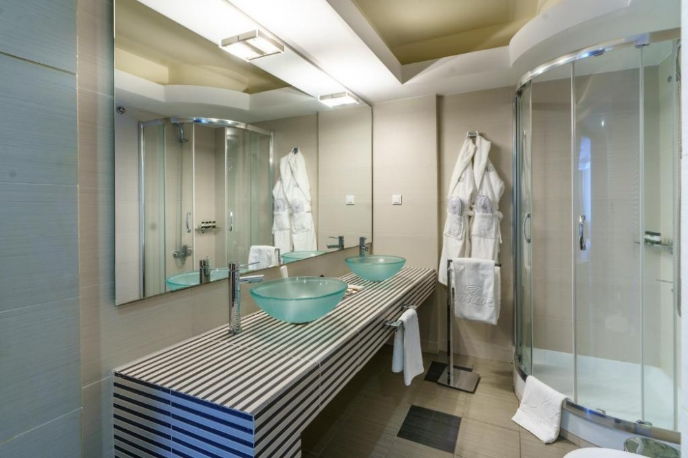 PLATAMON CRONWELL RESORT