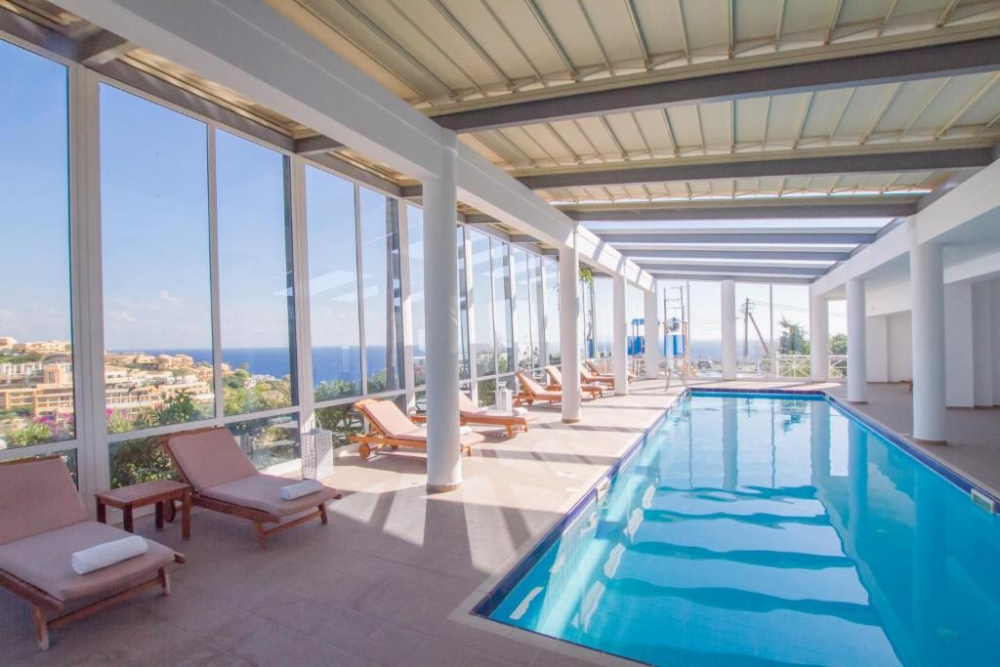 PENINSULA RESORT & SPA 