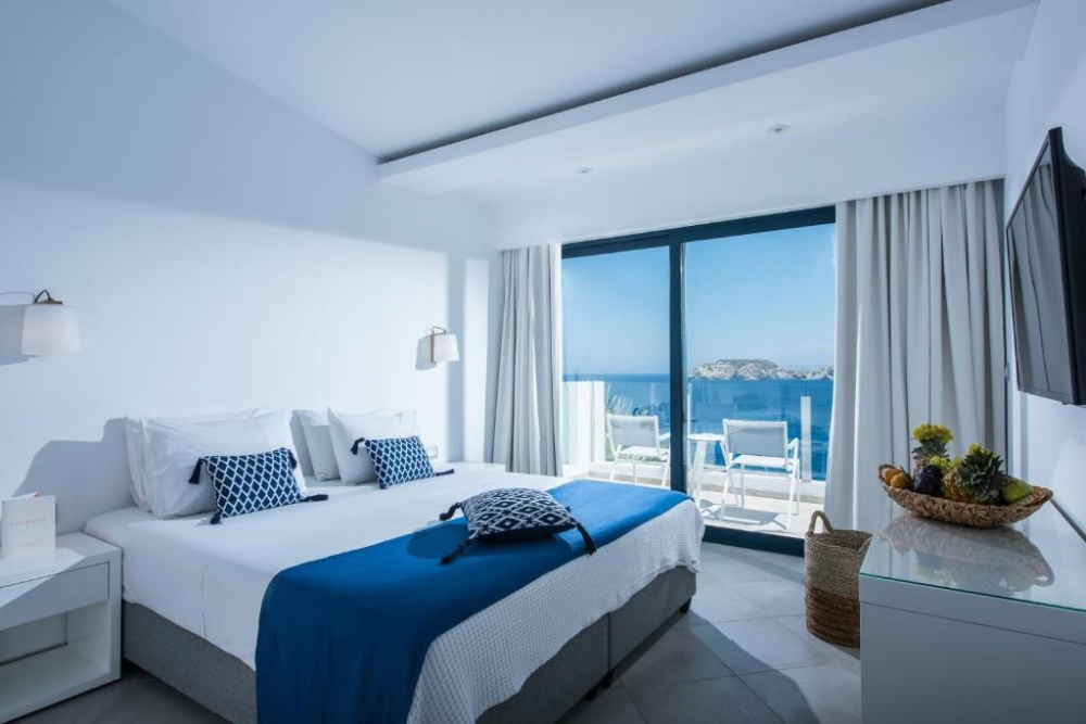 PENINSULA RESORT & SPA 