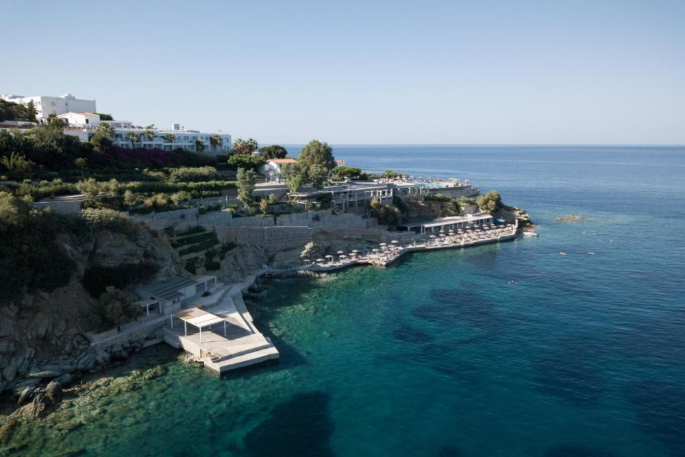 PENINSULA RESORT & SPA 