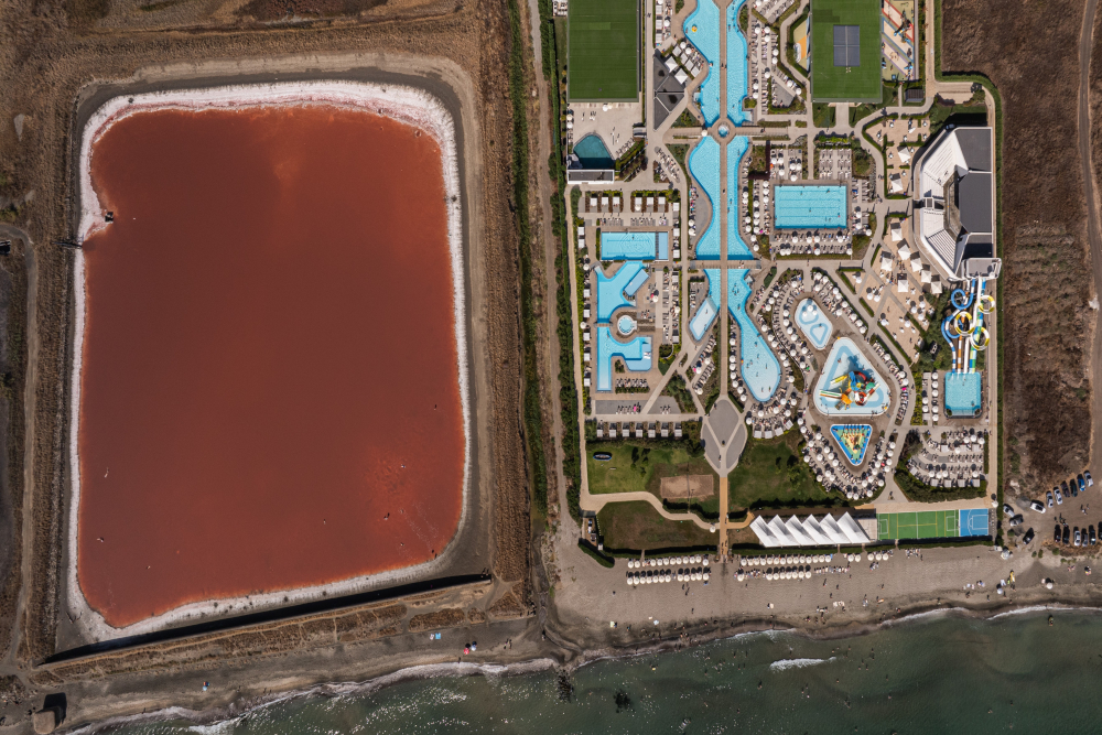 WAVE RESORT