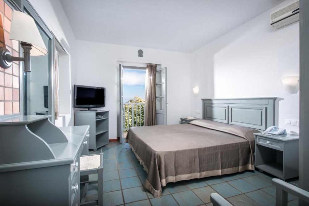 SILVA BEACH HOTEL