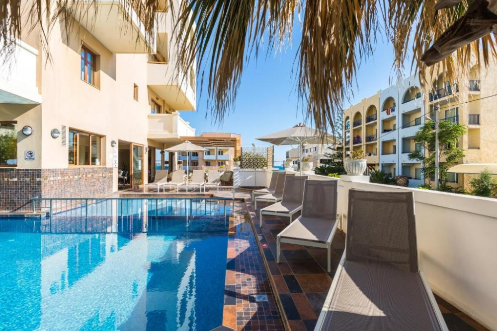 THEARTEMIS PALACE HOTEL