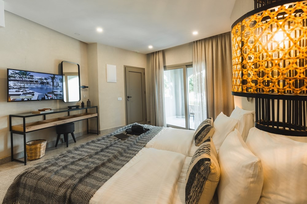 ELIROS MARE BEACHFRONT POEM HOTEL