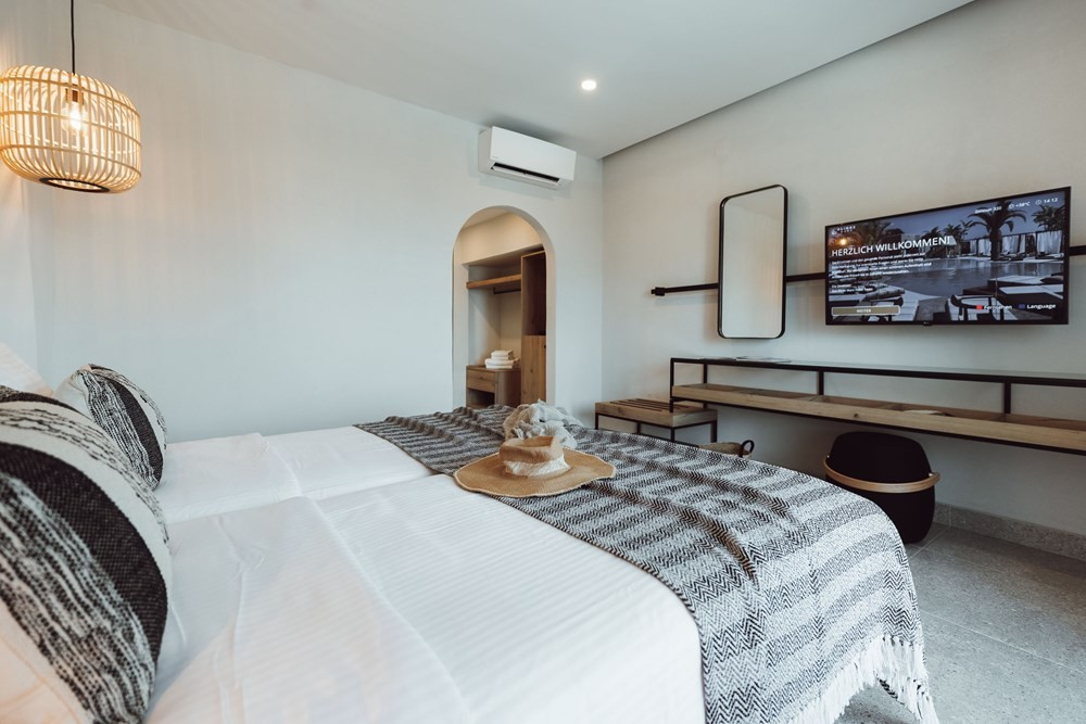 ELIROS MARE BEACHFRONT POEM HOTEL